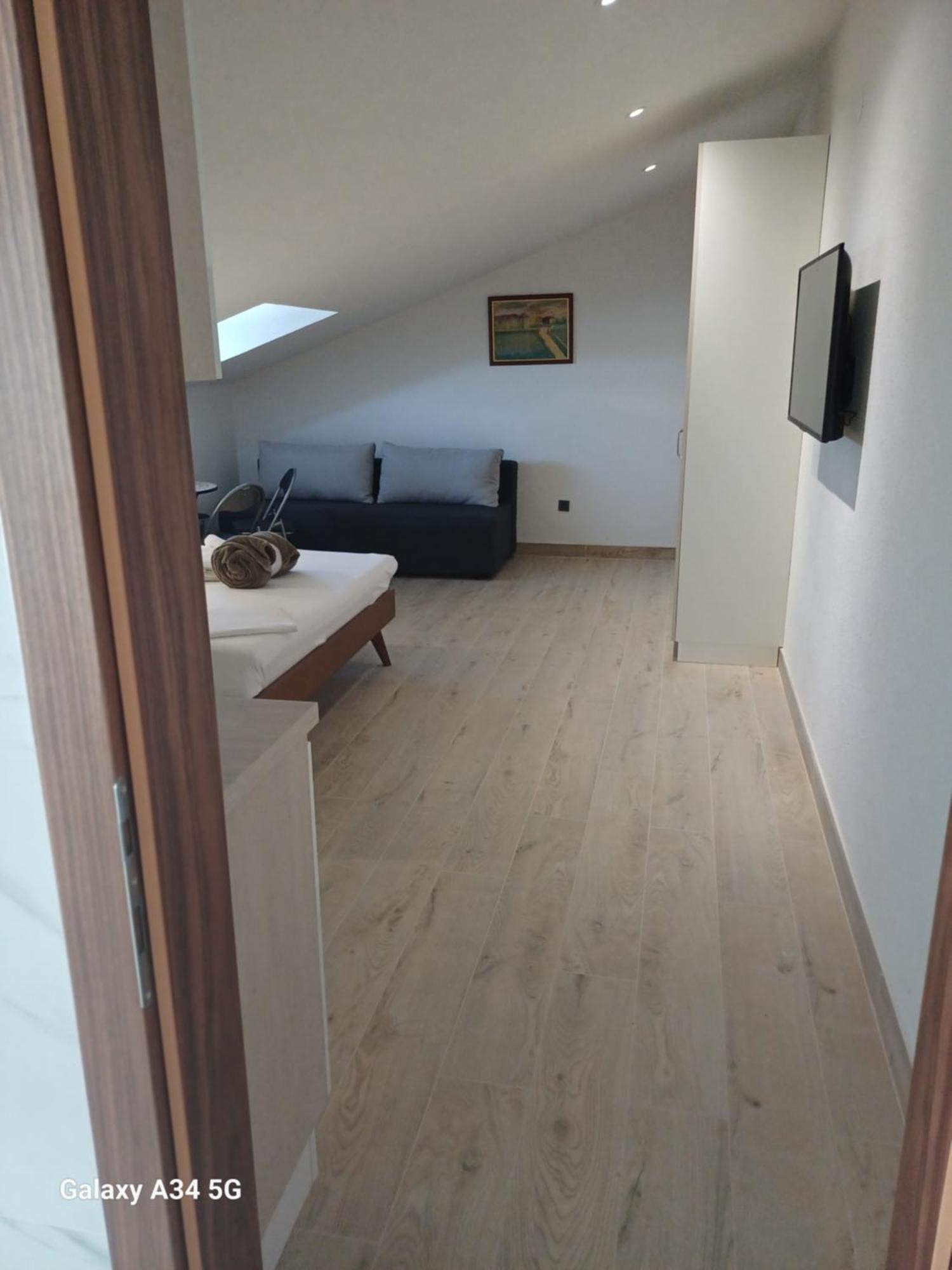 Apartmani Centar 塞尔瑟 外观 照片