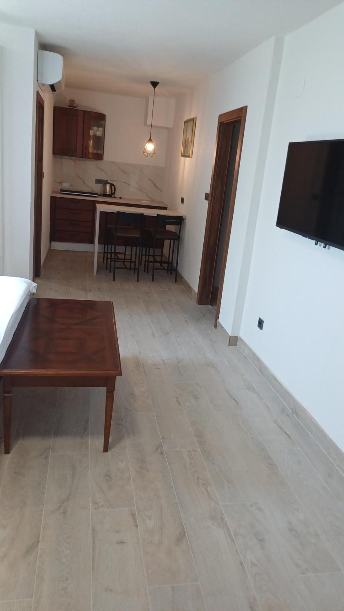 Apartmani Centar 塞尔瑟 外观 照片